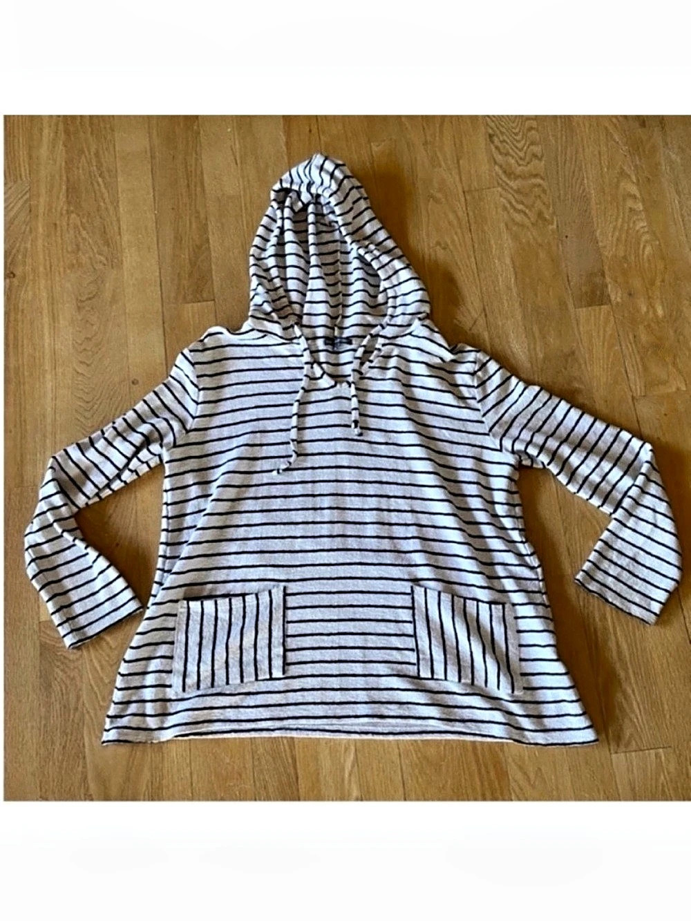 Threads 4 Thought Striped Pullover Hoodie cream & Black Medium